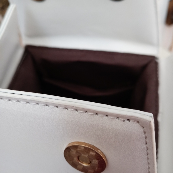 Chinese Take Out Purse - Picture 5 of 5